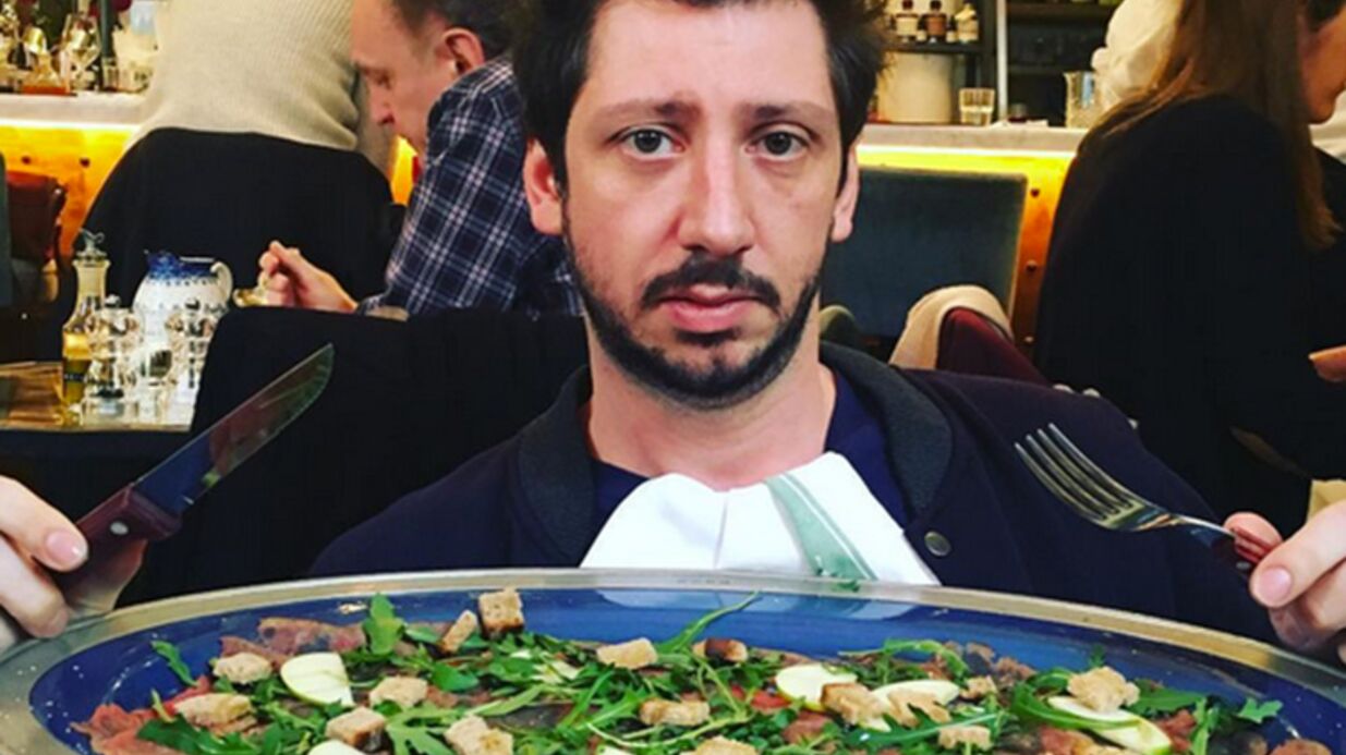 Monsieur Poulpe explique les origines de son éton­nant nom de scène Voici