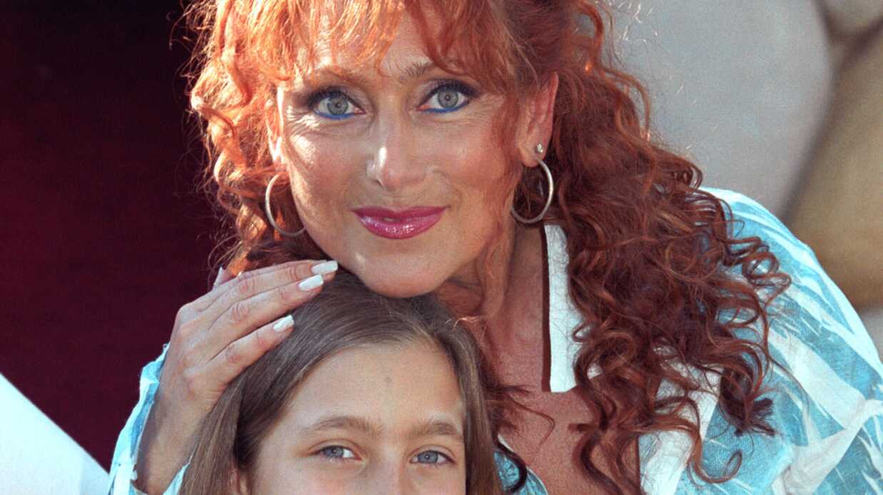 Qui Est Le Père De Manon Pietri En 1991, Julie Pietri a tenté de se suici­der alors qu’elle était