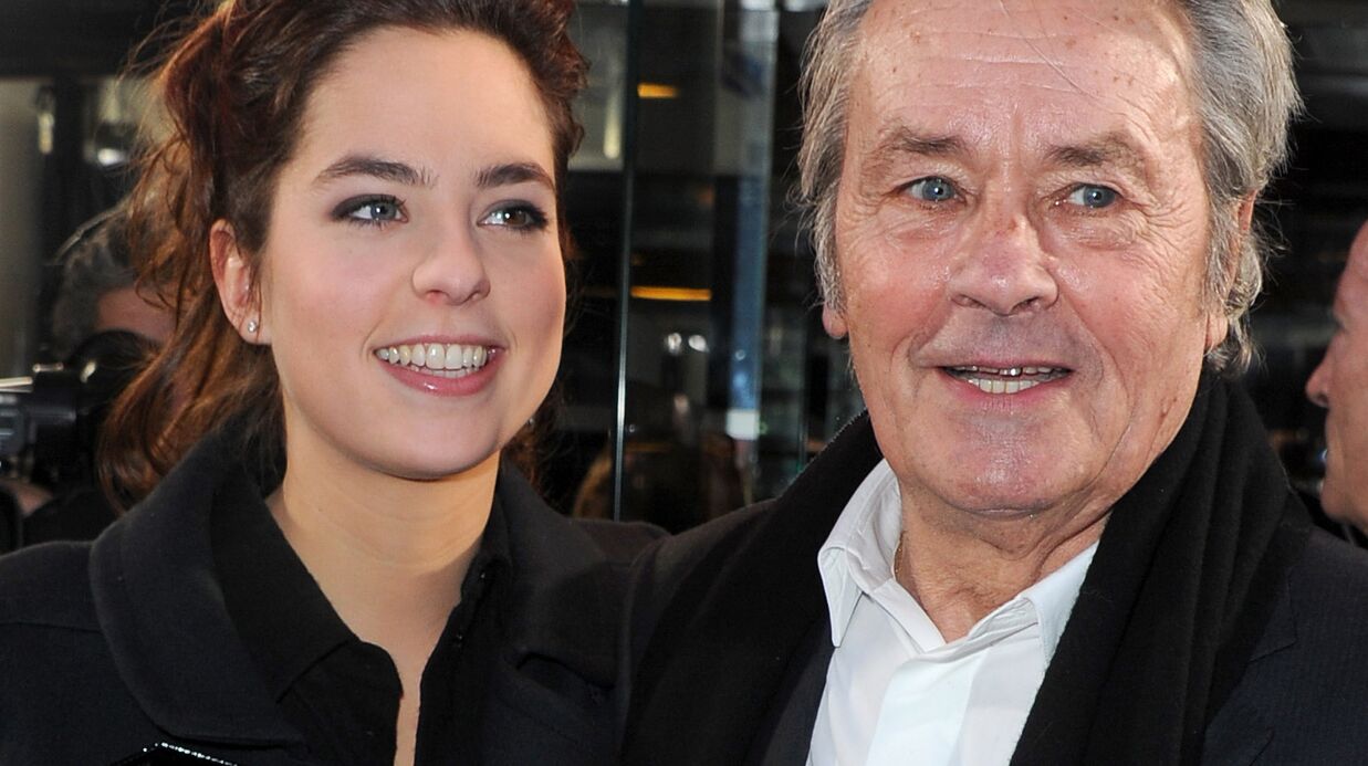 Quel Age A La Nouvelle Compagne Dalain Delon Nouvelle Compagne Alain Delon 2016 : Imagen relacionada | Delon, Alain